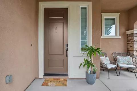Entry Way - 303 Ventasso Way, Fallbrook, CA 92028 photo 1 of 4
