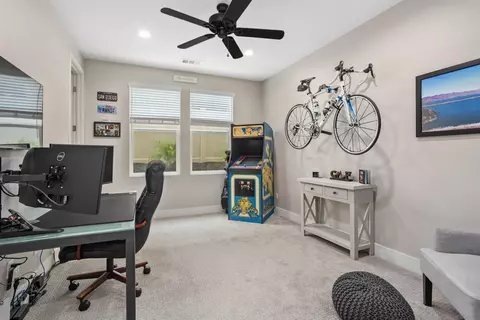 Entry Way - 303 Ventasso Way, Fallbrook, CA 92028 photo 3 of 4