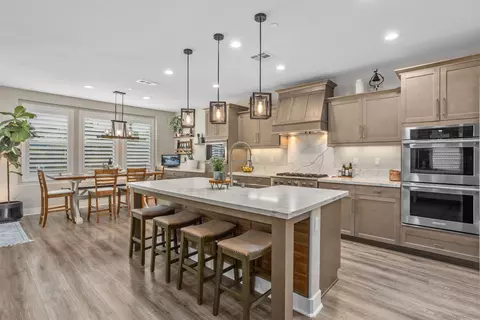 Kitchen - 303 Ventasso Way, Fallbrook, CA 92028 photo 6 of 7