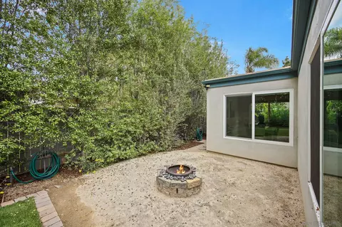 Exterior - 1933 Parkdale Ln, Encinitas, CA 92024 photo 6 of 7