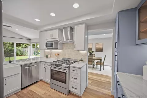Kitchen - 1933 Parkdale Ln, Encinitas, CA 92024 photo 3 of 3