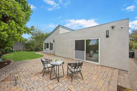 Exterior - 1933 Parkdale Ln, Encinitas, CA 92024 photo 7 of 7