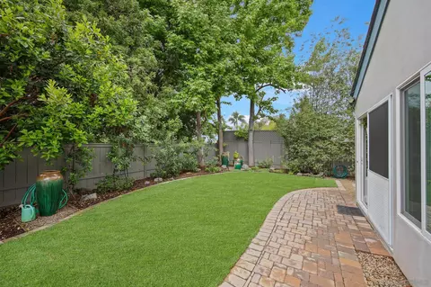 Exterior - 1933 Parkdale Ln, Encinitas, CA 92024 photo 5 of 7