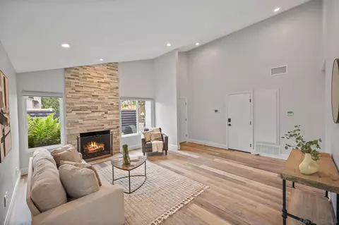 Living - 1933 Parkdale Ln, Encinitas, CA 92024 photo 1 of 2