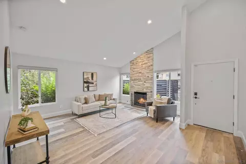 Living - 1933 Parkdale Ln, Encinitas, CA 92024 photo 2 of 2