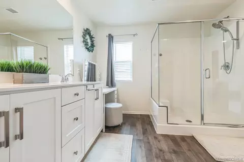 Bath - 5522 Starlight Pl, Bonsall, CA 92003 photo 2 of 3