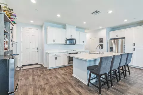 Kitchen - 5522 Starlight Pl, Bonsall, CA 92003 photo 3 of 5
