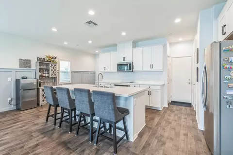Kitchen - 5522 Starlight Pl, Bonsall, CA 92003 photo 4 of 5