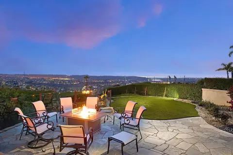 3219 Fosca St, Carlsbad, CA 92009