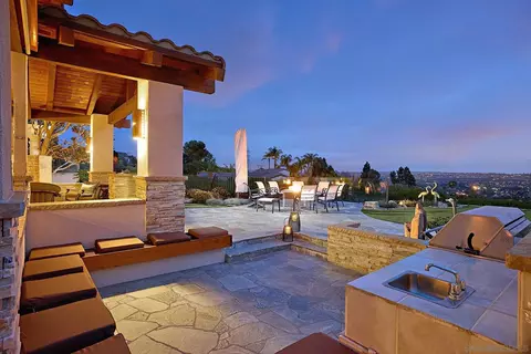Exterior - 3219 Fosca St, Carlsbad, CA 92009 photo 7 of 28
