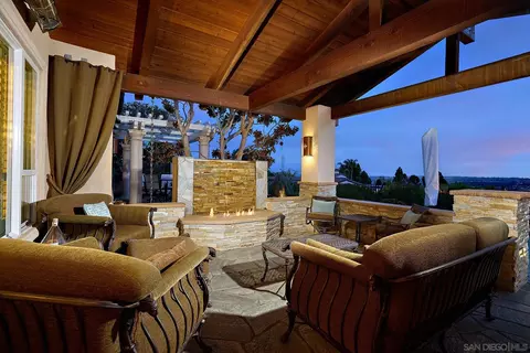 Exterior - 3219 Fosca St, Carlsbad, CA 92009 photo 5 of 28