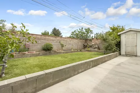 Exterior - 44638 2nd St E, Lancaster, CA 93535 photo 2 of 6