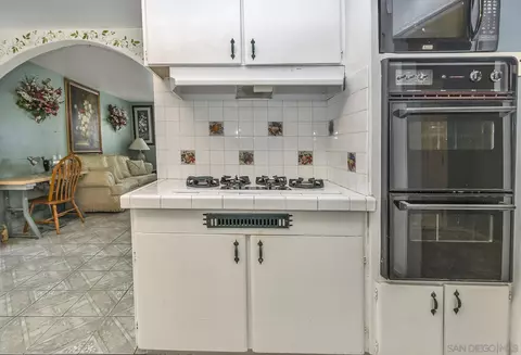 Kitchen - 44638 2nd St E, Lancaster, CA 93535 photo 1 of 7