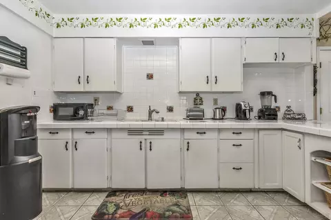 Kitchen - 44638 2nd St E, Lancaster, CA 93535 photo 5 of 7