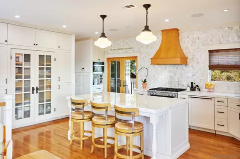 Kitchen - 4578 3rd St, La Mesa, CA 91941 photo 2 of 3