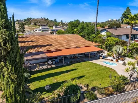View/Area - 17109 Cloudcroft Dr, Poway, CA 92064 photo 7 of 8