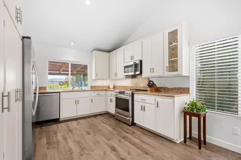 Kitchen - 17109 Cloudcroft Dr, Poway, CA 92064 photo 1 of 2