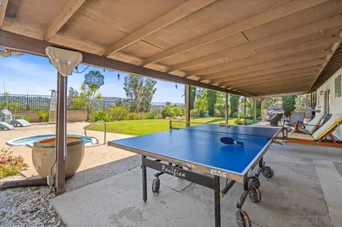 Exterior - 17109 Cloudcroft Dr, Poway, CA 92064 photo 6 of 18