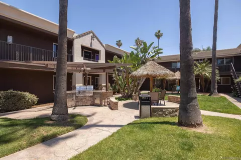 800 N Mollison Ave #40, El Cajon, CA 92021