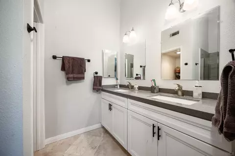 Bath - 4478 Silver Birch Way, Oceanside, CA 92057 photo 2 of 4