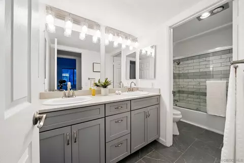 Bath - 10059 Carissa Ln, Spring Valley, CA 91977 photo 3 of 3
