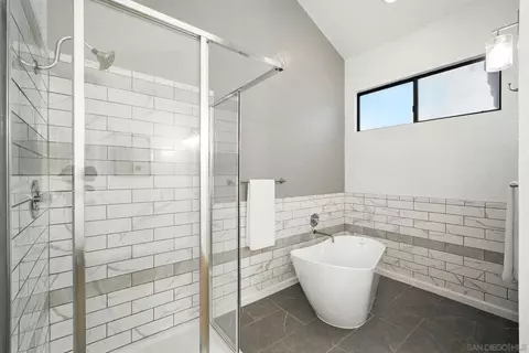 Bath - 10059 Carissa Ln, Spring Valley, CA 91977 photo 2 of 3