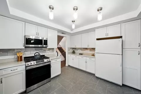 Kitchen - 10059 Carissa Ln, Spring Valley, CA 91977 photo 5 of 7