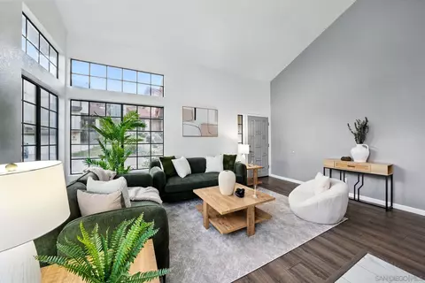 Living - 10059 Carissa Ln, Spring Valley, CA 91977 photo 3 of 6