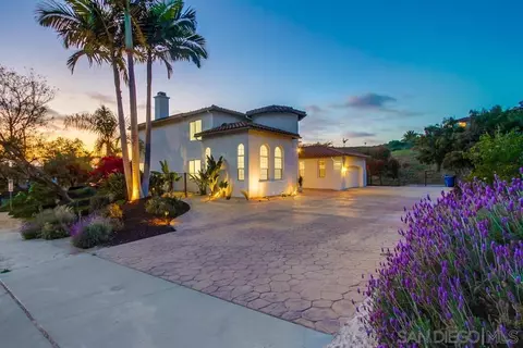 2482 San Clemente Ave, Vista, CA 92084