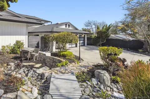 Exterior - 2026 Estero St, Oceanside, CA 92054 photo 13 of 15
