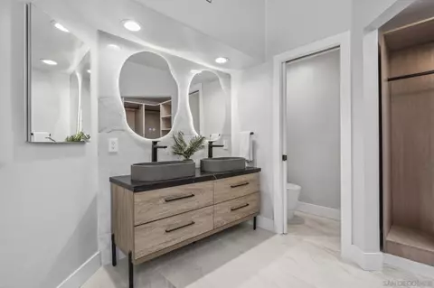 Bath - 2026 Estero St, Oceanside, CA 92054 photo 4 of 11