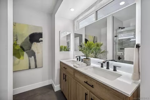 Bath - 2026 Estero St, Oceanside, CA 92054 photo 9 of 11