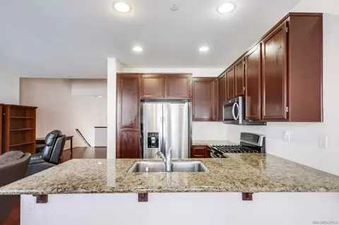 Kitchen - 9810 Old Tree Ln, Santee, CA 92071 photo 3 of 4