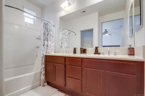 Bath - 9810 Old Tree Ln, Santee, CA 92071 photo 1 of 7