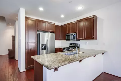 Kitchen - 9810 Old Tree Ln, Santee, CA 92071 photo 2 of 4