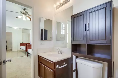 Bath - 9810 Old Tree Ln, Santee, CA 92071 photo 5 of 7