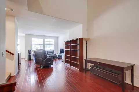 Living - 9810 Old Tree Ln, Santee, CA 92071 photo 2 of 5