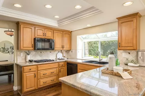 5029 Viewridge Way, Oceanside, CA 92056 photo 7