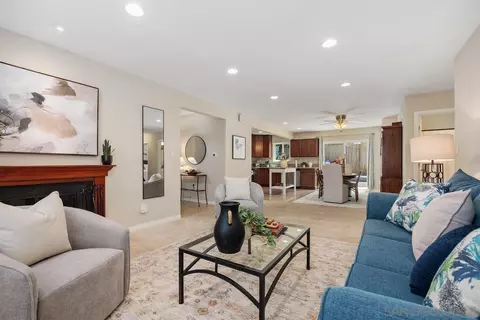 Living - 13961 Eastern St, Poway, CA 92064 photo 3 of 3