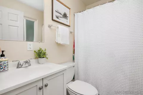 Bath - 13961 Eastern St, Poway, CA 92064 photo 2 of 2
