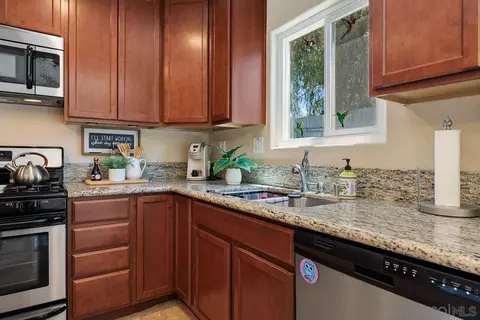 Kitchen - 13961 Eastern St, Poway, CA 92064 photo 2 of 3