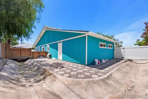 Exterior - 13961 Eastern St, Poway, CA 92064 photo 8 of 9