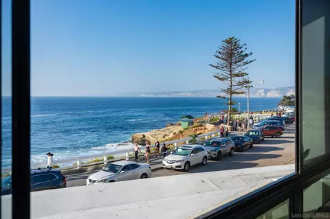 View/Area - 939 Coast Blvd #4A, La Jolla, CA 92037 photo 13 of 14