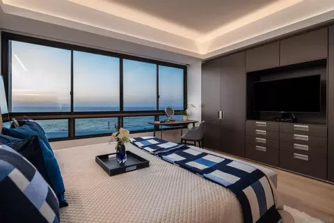 Bedroom - 939 Coast Blvd #4A, La Jolla, CA 92037 photo 1 of 5