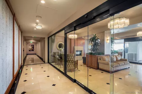 Entry Way - 939 Coast Blvd #4A, La Jolla, CA 92037 photo 1 of 1