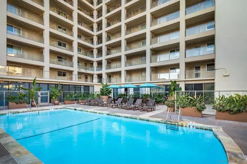 Exterior - 939 Coast Blvd #4A, La Jolla, CA 92037 photo 1 of 4