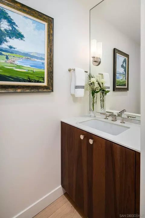 Bath - 939 Coast Blvd #4A, La Jolla, CA 92037 photo 4 of 4