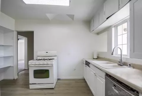 Kitchen - 12224 Lemon Crest Dr, Lakeside, CA 92040 photo 5 of 5