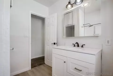 Bath - 12224 Lemon Crest Dr, Lakeside, CA 92040 photo 8 of 8