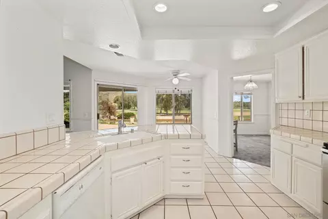 4568 Coronado Dr, Oceanside, CA 92057 photo 20